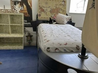 Pirate boat captains twin bed