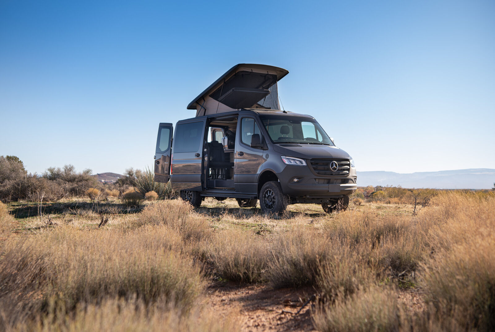 GETAWAY- SPRINTER 144 LOW ROOF CAMPER VAN WITH POP-TOP