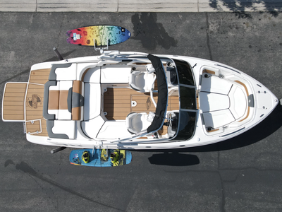 2023 Chaparral 23 SURF. Surf/Wakeboard Boat w/300hp 6.2 V8 and forward drive! Only 17 hours Wow