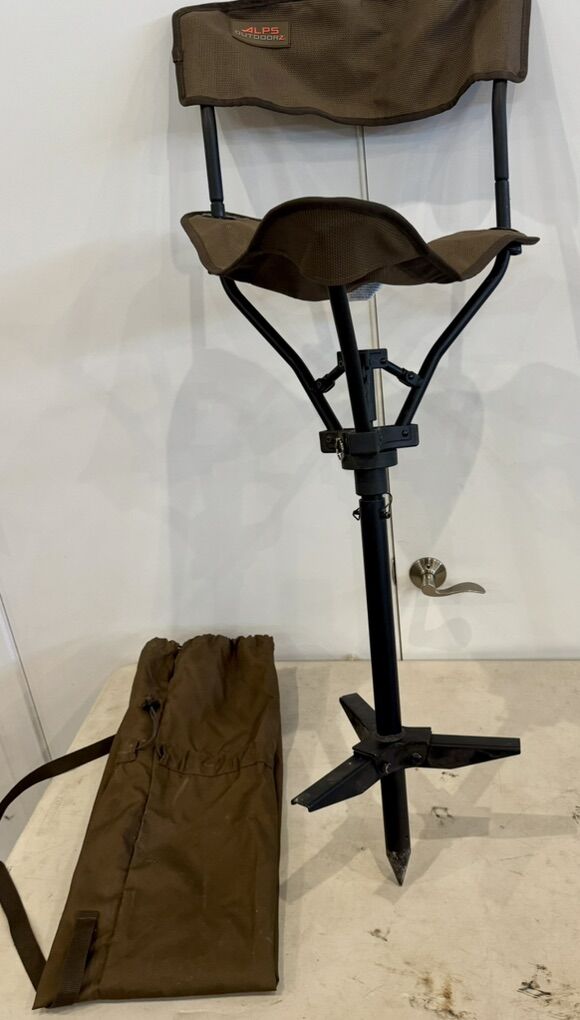 Waterfowlers Marsh Chair - Mud Spike & Stabilizers