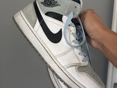 Nike Air Jordan 1 Mid White Light Smoke Grey Black Blue Laces Men's Size 10.5 High Top Sneakers
