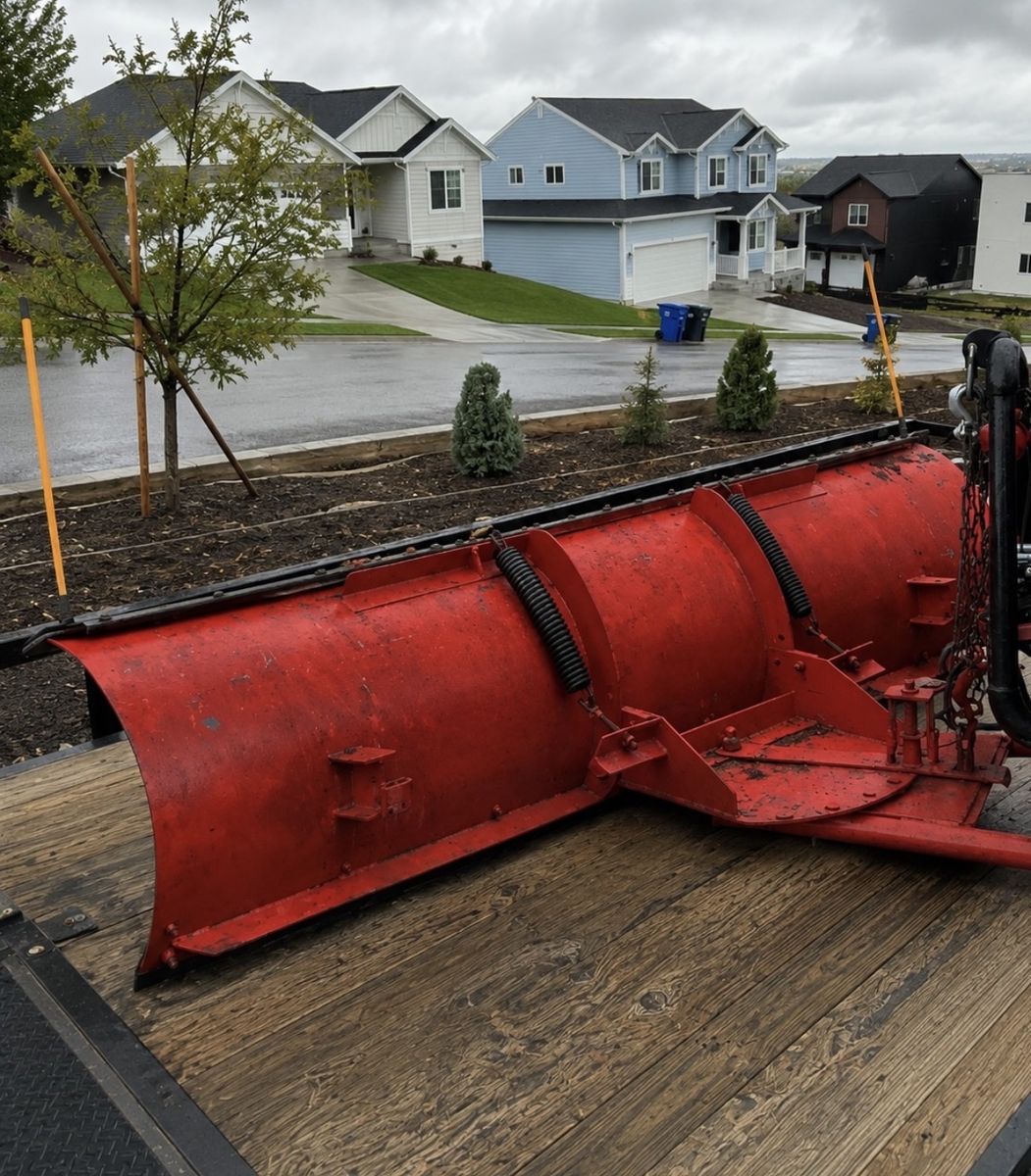 Heavy-Duty 7' Snow Plow Package + Warn XT25 Winch $1200 OBO