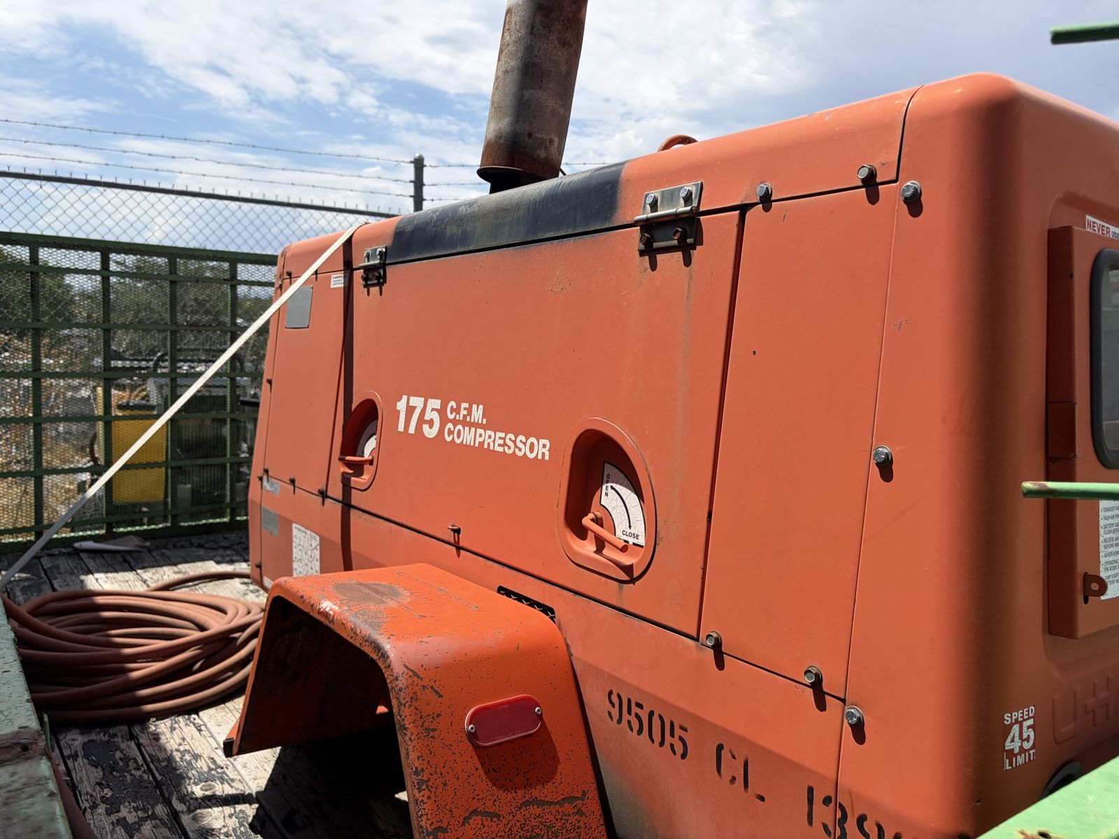 Air compressor