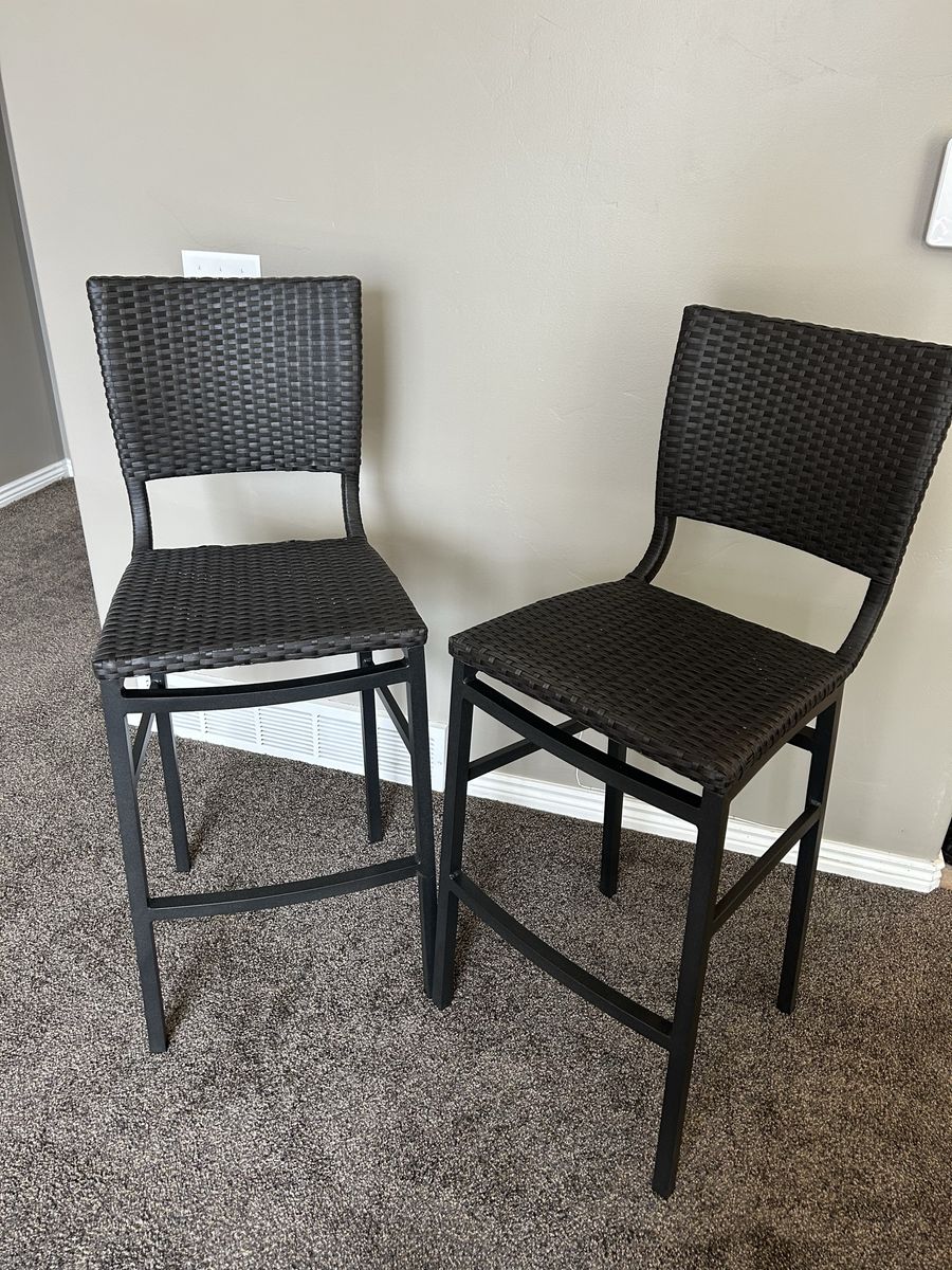 Wicker Pario Bar Stools (set of 2)