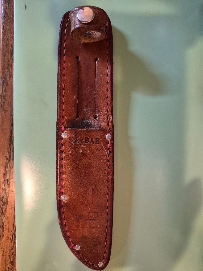 I’m selling a used vintage KA-BAR leather sheath