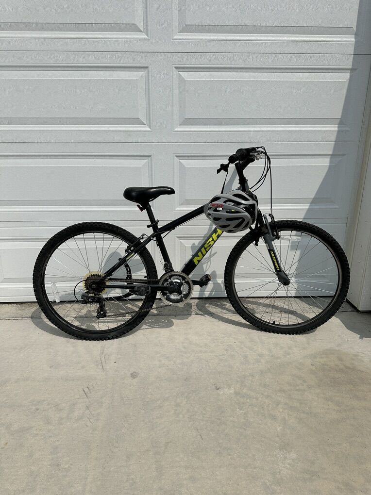 Nishiki Men’s Pueblo 26 Mountain Bike & Helmet