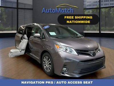 2019 TOYOTA SIENNA XLE 7-Passenger Auto Access Seat