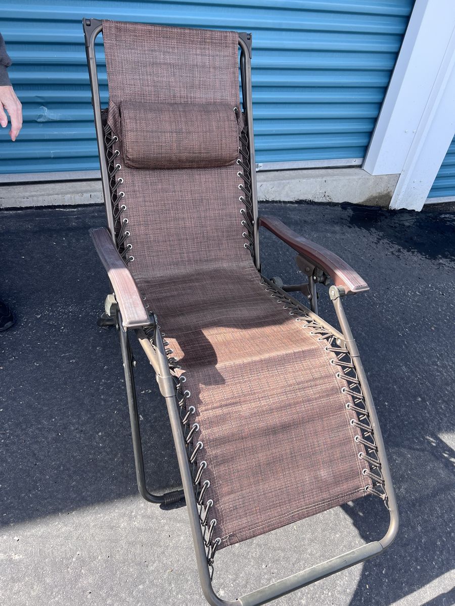 Lounge chair