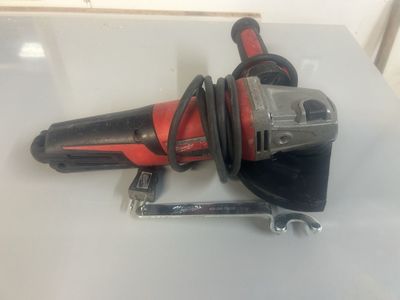 Milwaukee 6161-33 grinder
