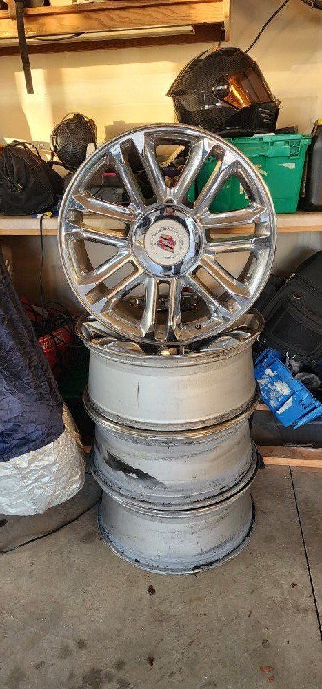 4 Cadillac Escalade Platinum 22" wheels 22 inch