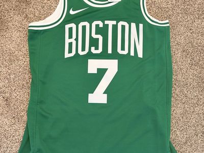 Nike Boston Celtics Jaylen Brown #7 Icon Edition Swingman Jersey Size M