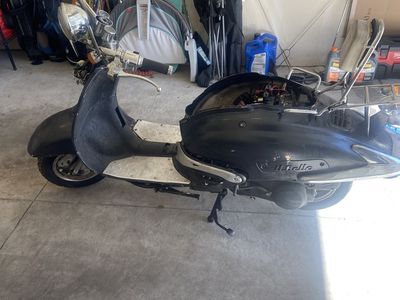Bintelli Il Bello 50cc Scooter - Black - Project / Parts