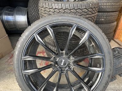 24" Dub on 305/35r24