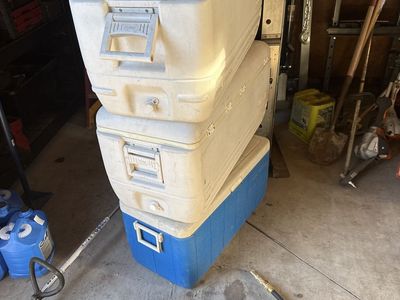 Igloo Large Coolers Stacked Set