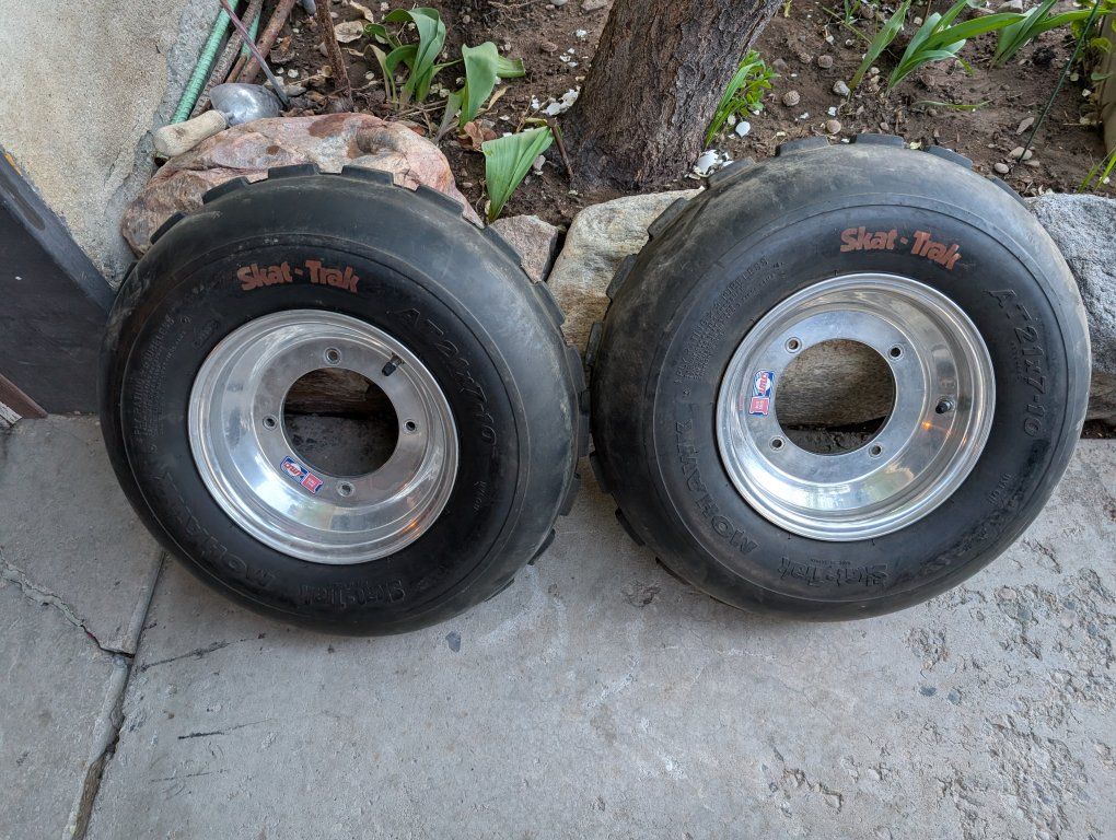 Yamaha front sand tires