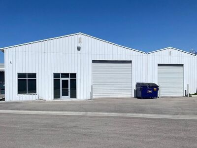 4,250 SF Freestanding Flex Space in SLC Granary- HVAC Throughout- 400 Amps 3 Phase