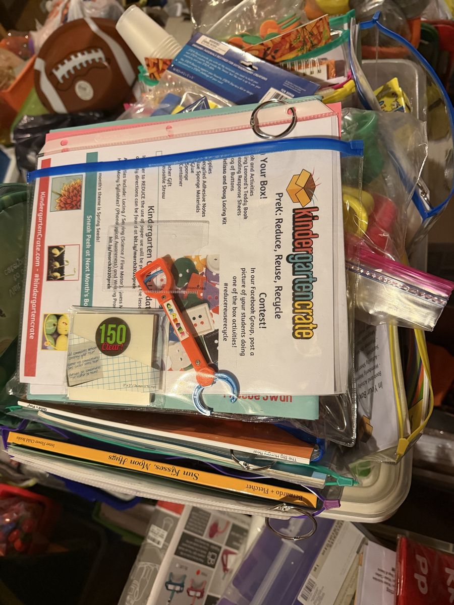 Kindergarten Crate: Pre-K/Kindergarten Activity Box with Books, Crafts, and Learning Materials