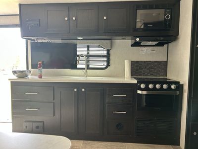 Travel Trailer Bumper Pull - Spacious Interior, Full Kitchen & Bath