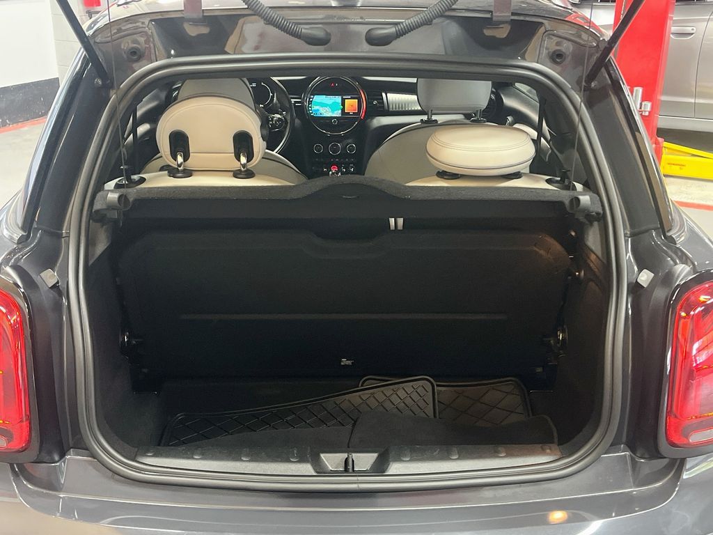 Main image 27