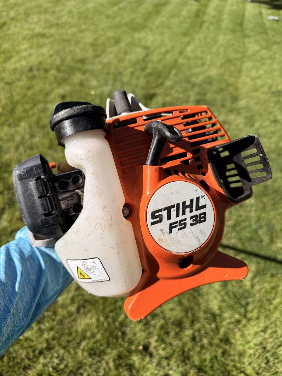Stihl FS38 weed whacker