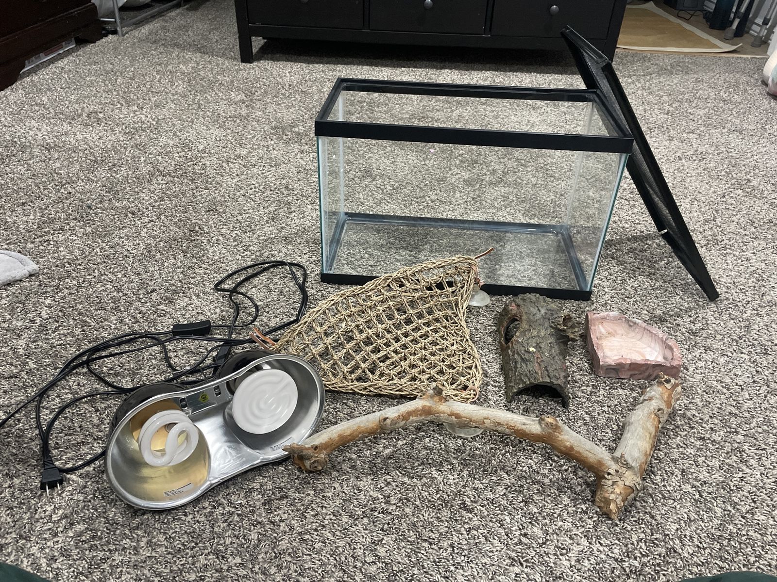 Dual light and heat lamp with 20 gallon and extras