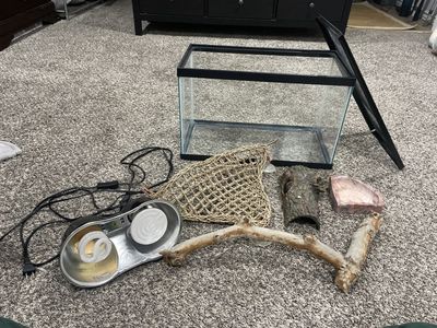 Dual light and heat lamp with 20 gallon and extras