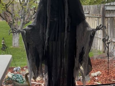 Spirit Halloween Rare Creepy Rising Animated Doll