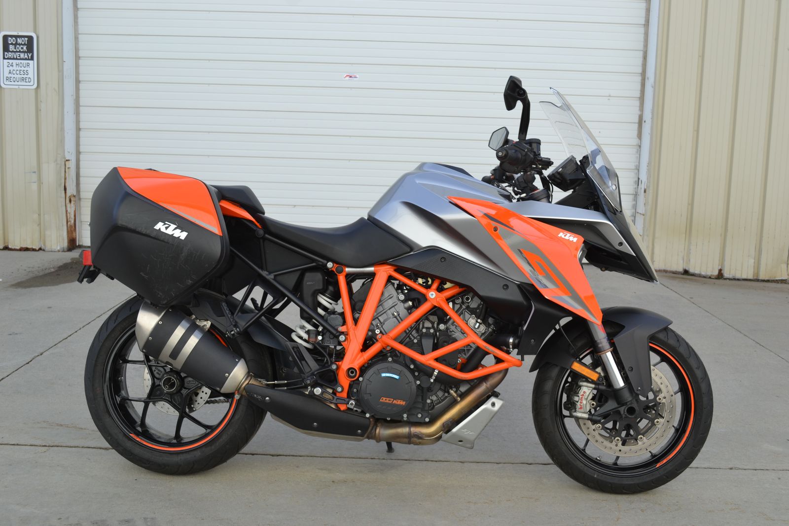 2017 KTM 1290 Super Duke GT - PRICE REDUCED - Sport Touring