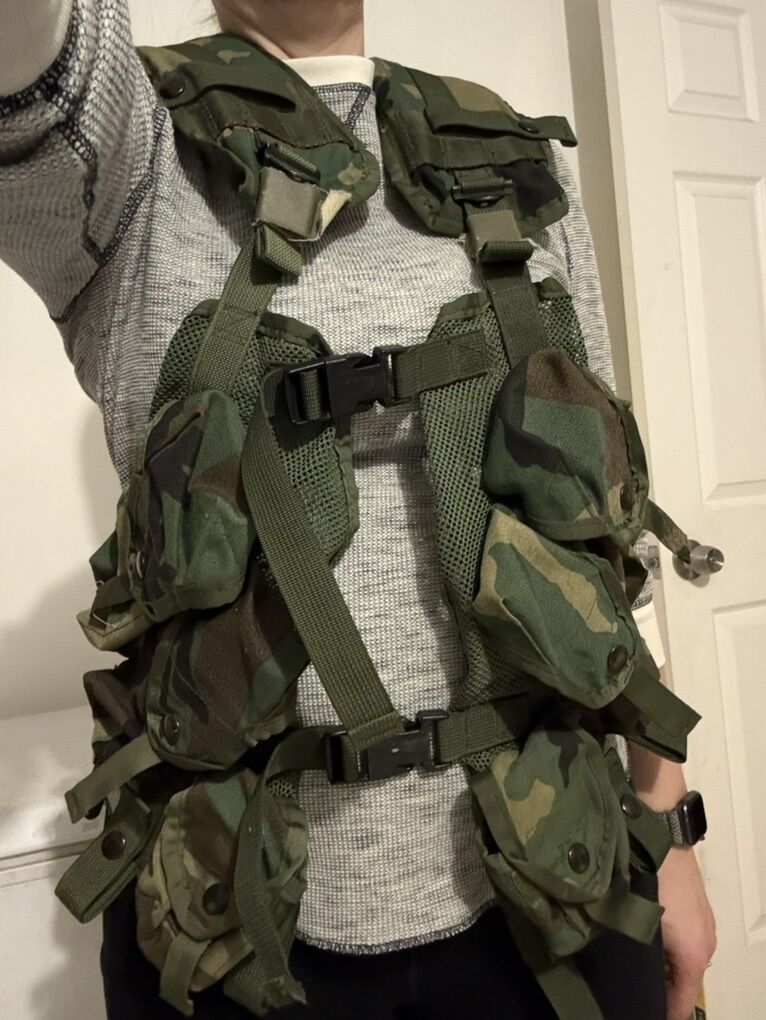 Army vest (camp)