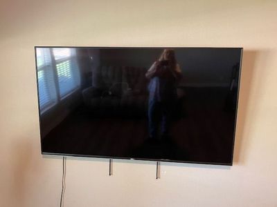 Vizio e70-F3 70inch TV