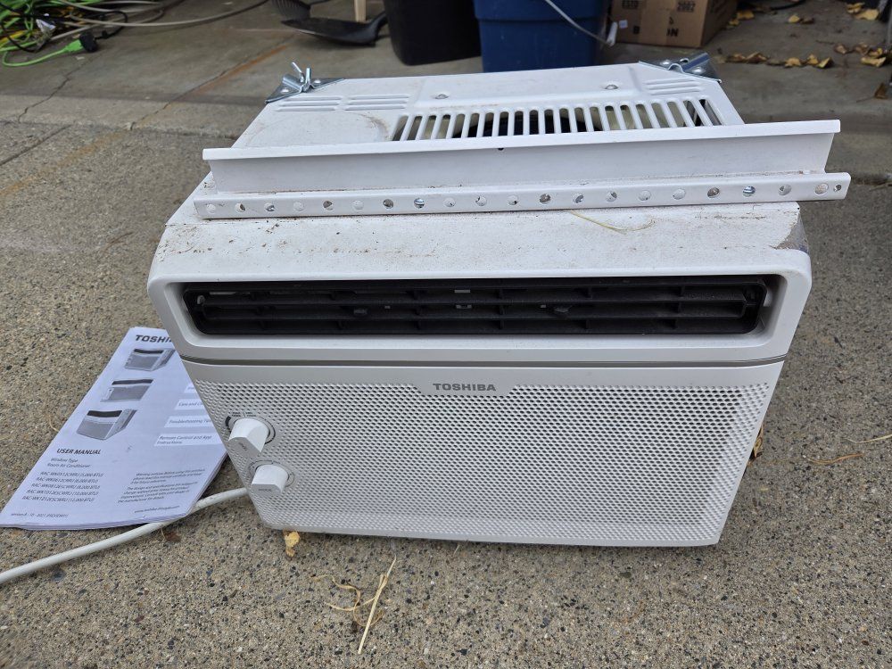 Toshiba 5000 btu window AC Unit