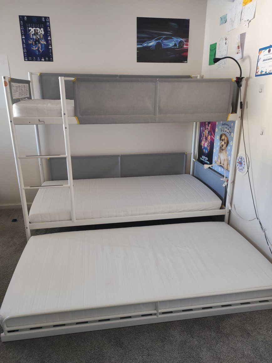 Bunk beds plus extra bed