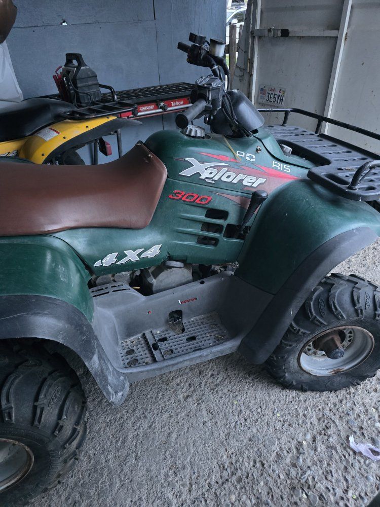 Polaris Xplorer 300 4x4 ATV Green - Reliable Off-Road Quad