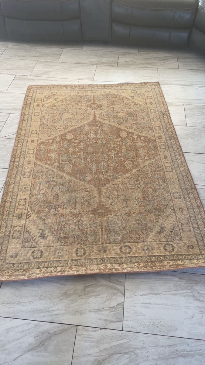 Tulie hand-knotted wool rug 4x6