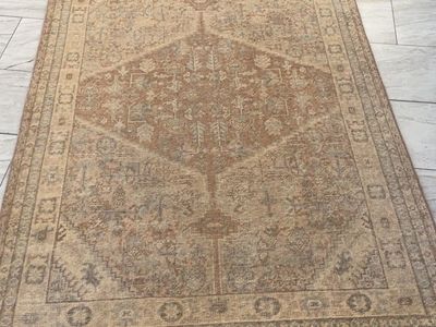 Tulie hand-knotted wool rug 4x6