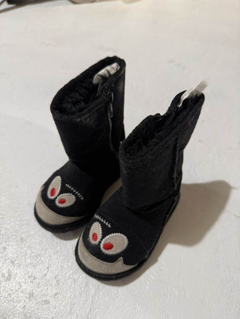 Toddler size 6 monster boots black and white