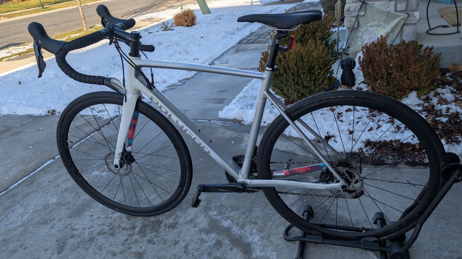 Lightly Used Polygon Stratos S5 Disc Road Bike