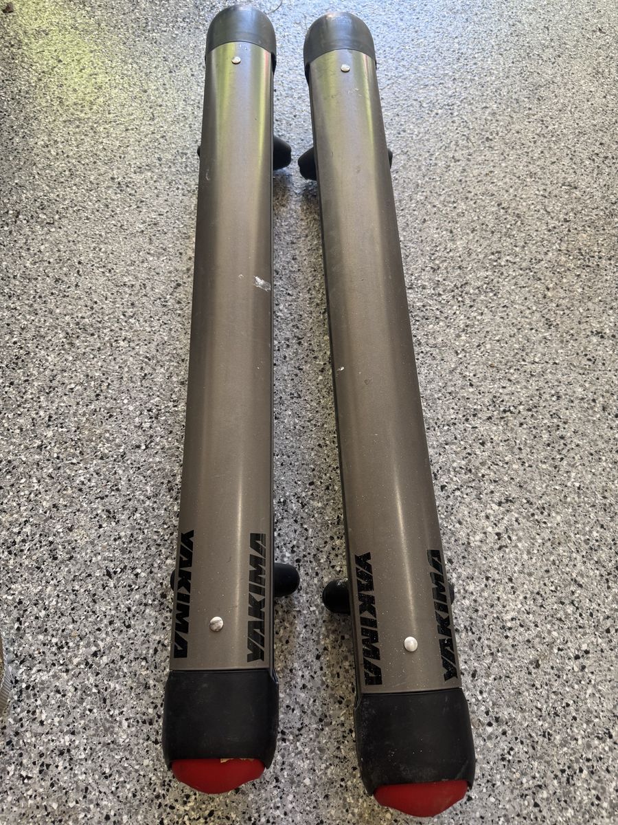 Yakima Fat Cat 6 ski/snowboard rack