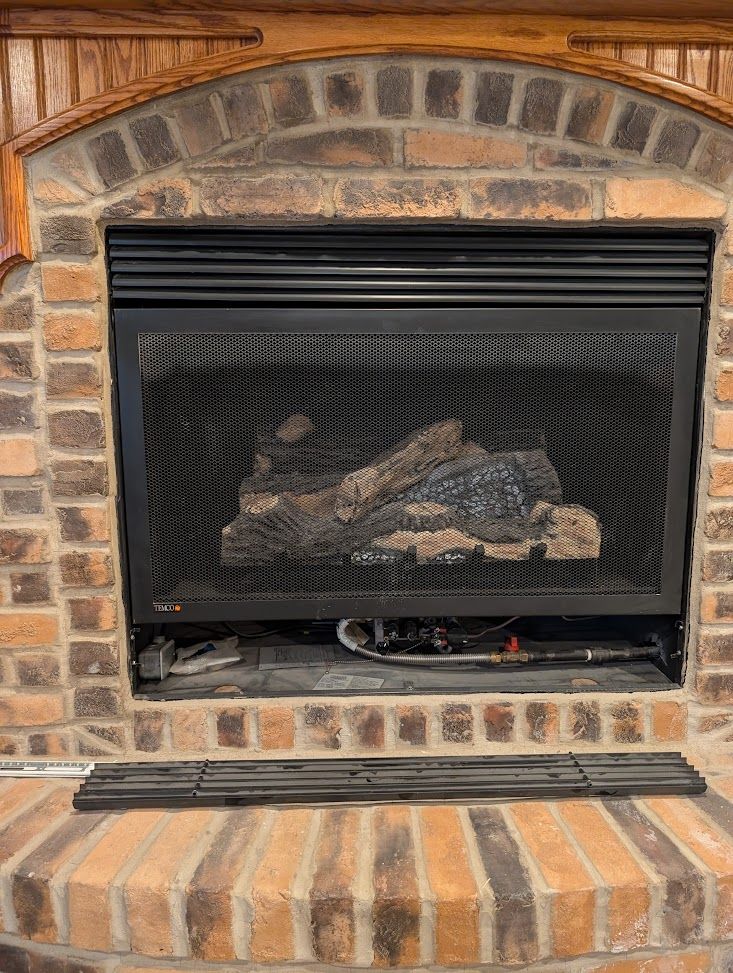 Gas Fireplace and Mantel