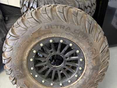 30” ITP UltraCross UTV tires on true dual bead lock wheels RZR