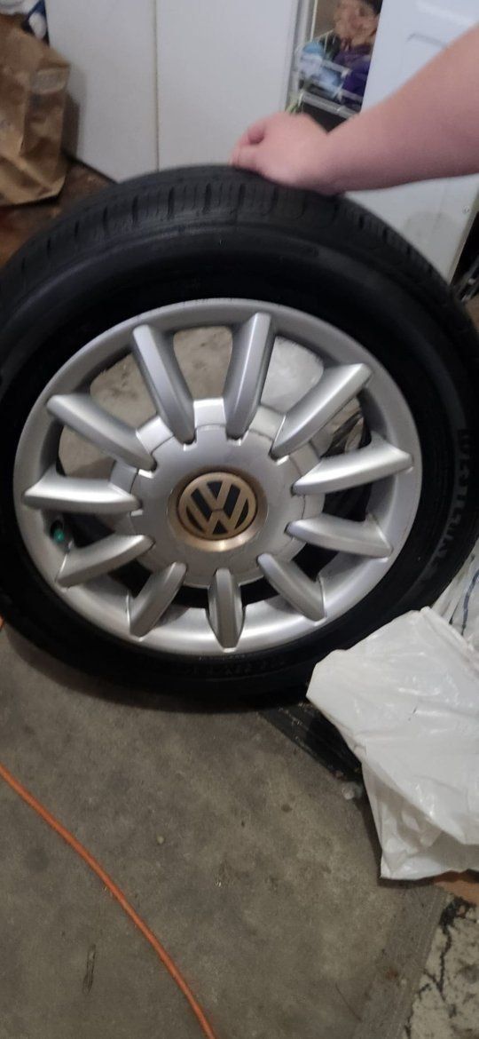 OEM Volkswagen Silver Alloy Wheel with Tire all 4 size 16