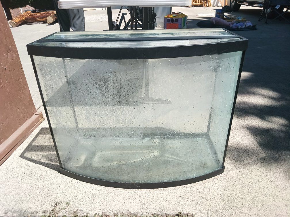 50 Gallon Curved Glass Aquarium Fish Tank