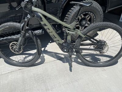 Trek Rail 5 E-bike - Large