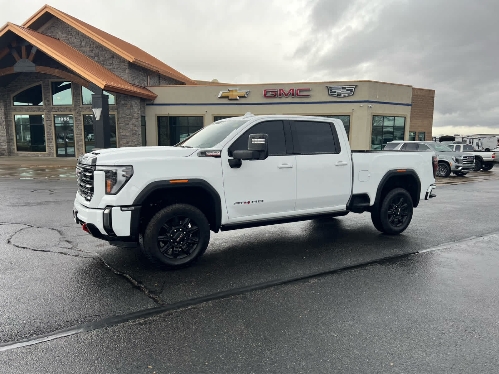 2024 GMC 2500 AT4