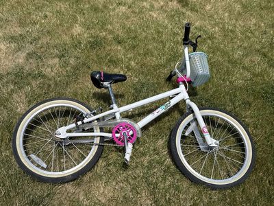Girls Mongoose BMX bike