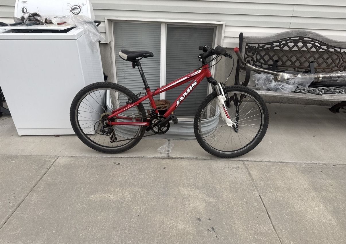 Jamis X24 Moutain Bike