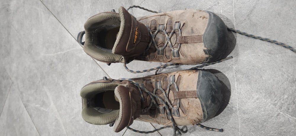 Keen Composite Toe Workboots Mens 8.5. 
Still has