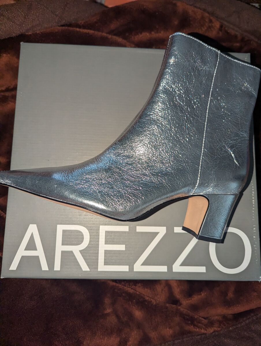 Size 7.5 Arezzo silver leather heeled bootie