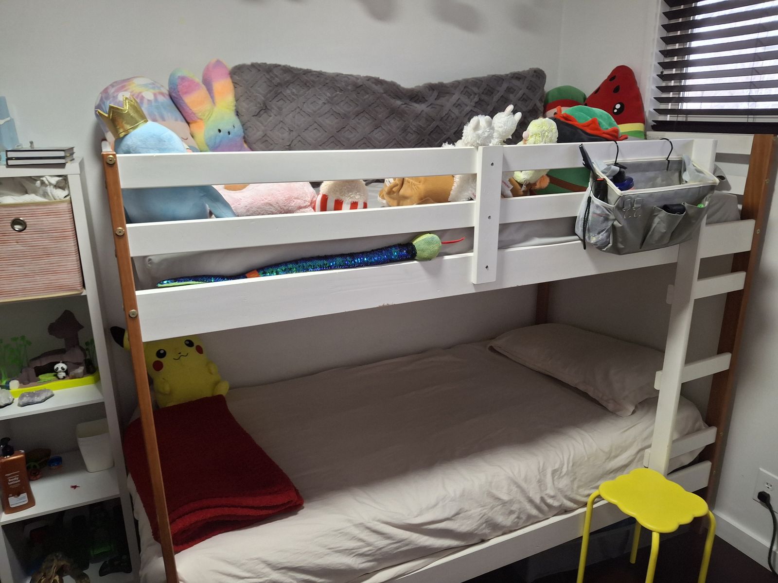Solid wood twin bunk bed