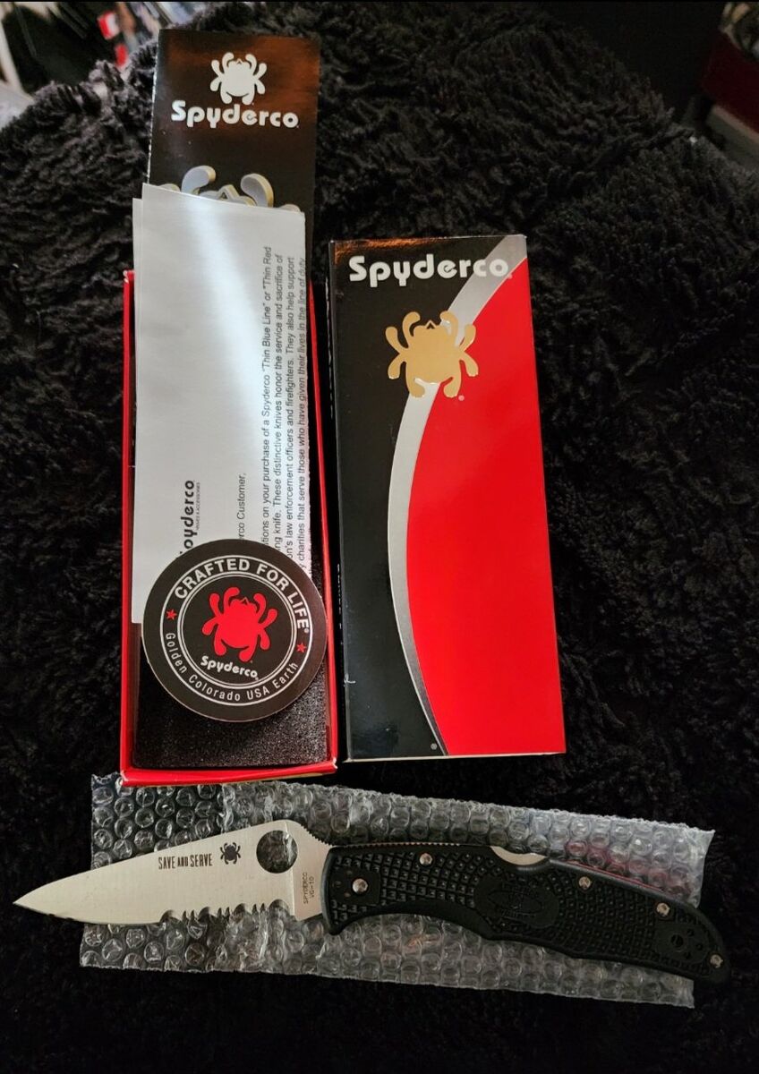 NEW. Spyderco Endura 4 Serrated- Thin Red Line